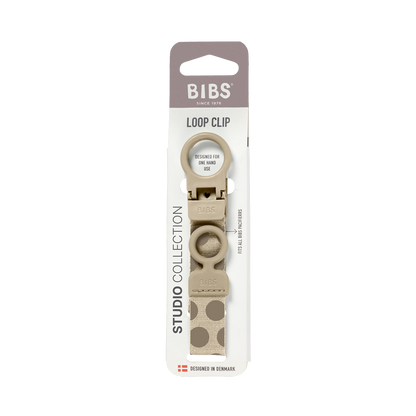 STUDIO Pacifier Clip Loop Polka - Vanilla/Dark Oak
