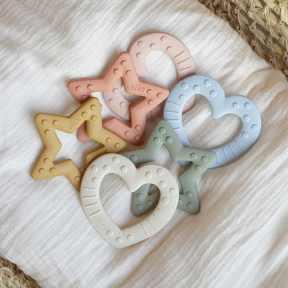 Coeur en bois de chêne foncé pour bébé